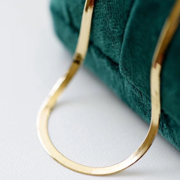 NEW NECKLACE 18K GOLD HERRINGBONE CHAIN NECKLACE - Picture 5 of 6